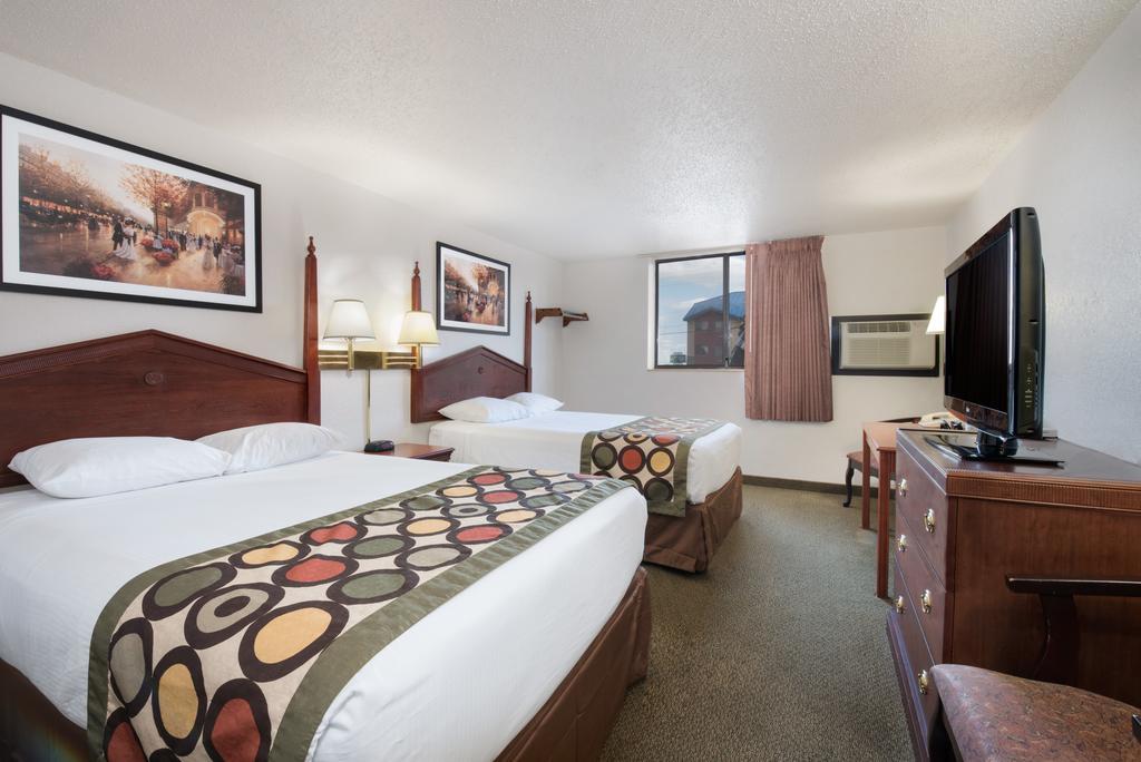 Serena Inn & Suites Of Rapid City Εξωτερικό φωτογραφία