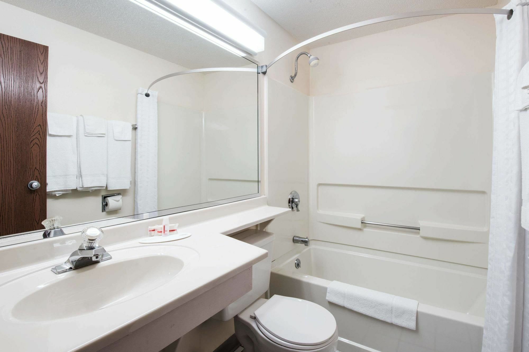 Serena Inn & Suites Of Rapid City Εξωτερικό φωτογραφία