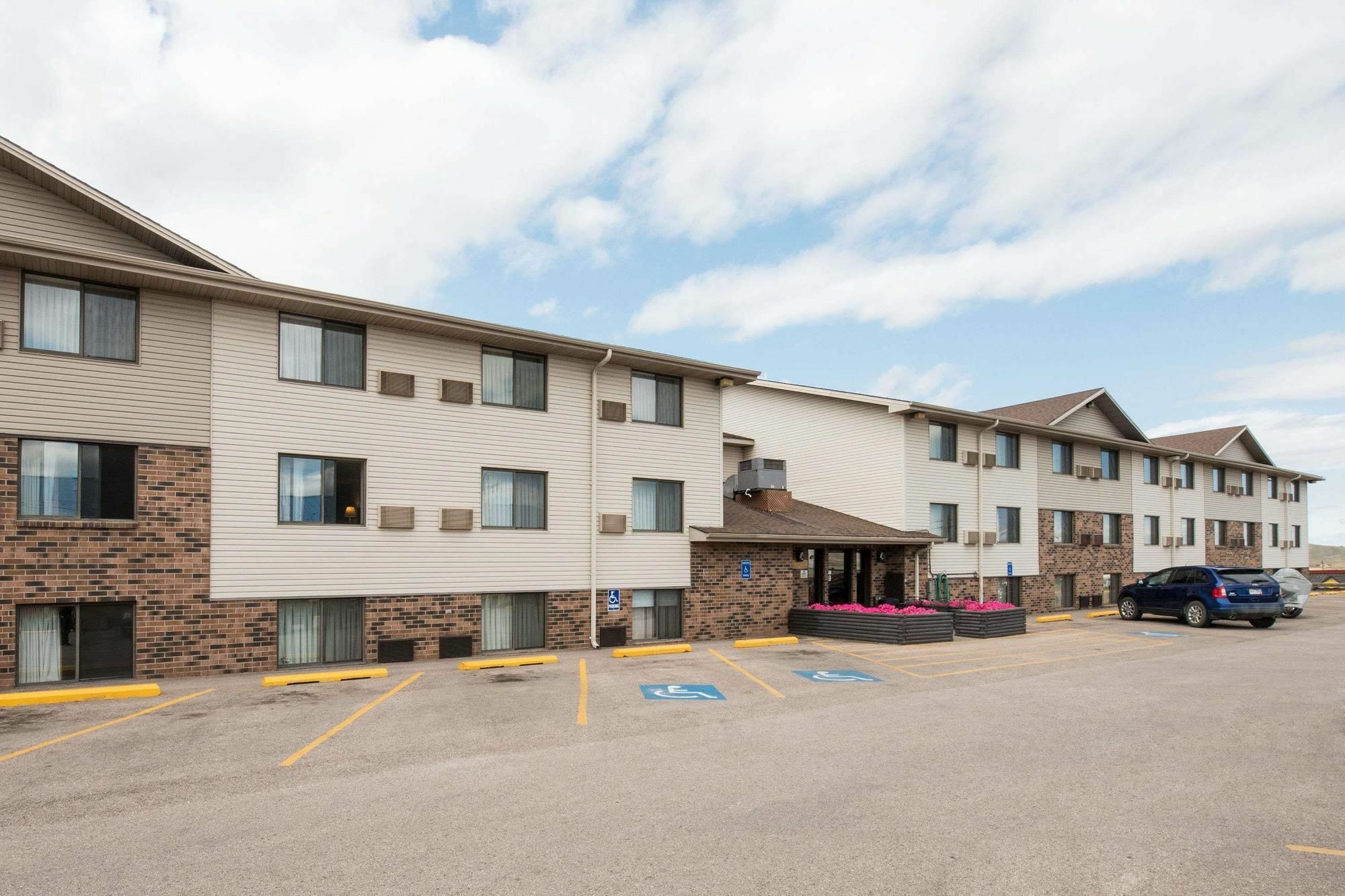 Serena Inn & Suites Of Rapid City Εξωτερικό φωτογραφία